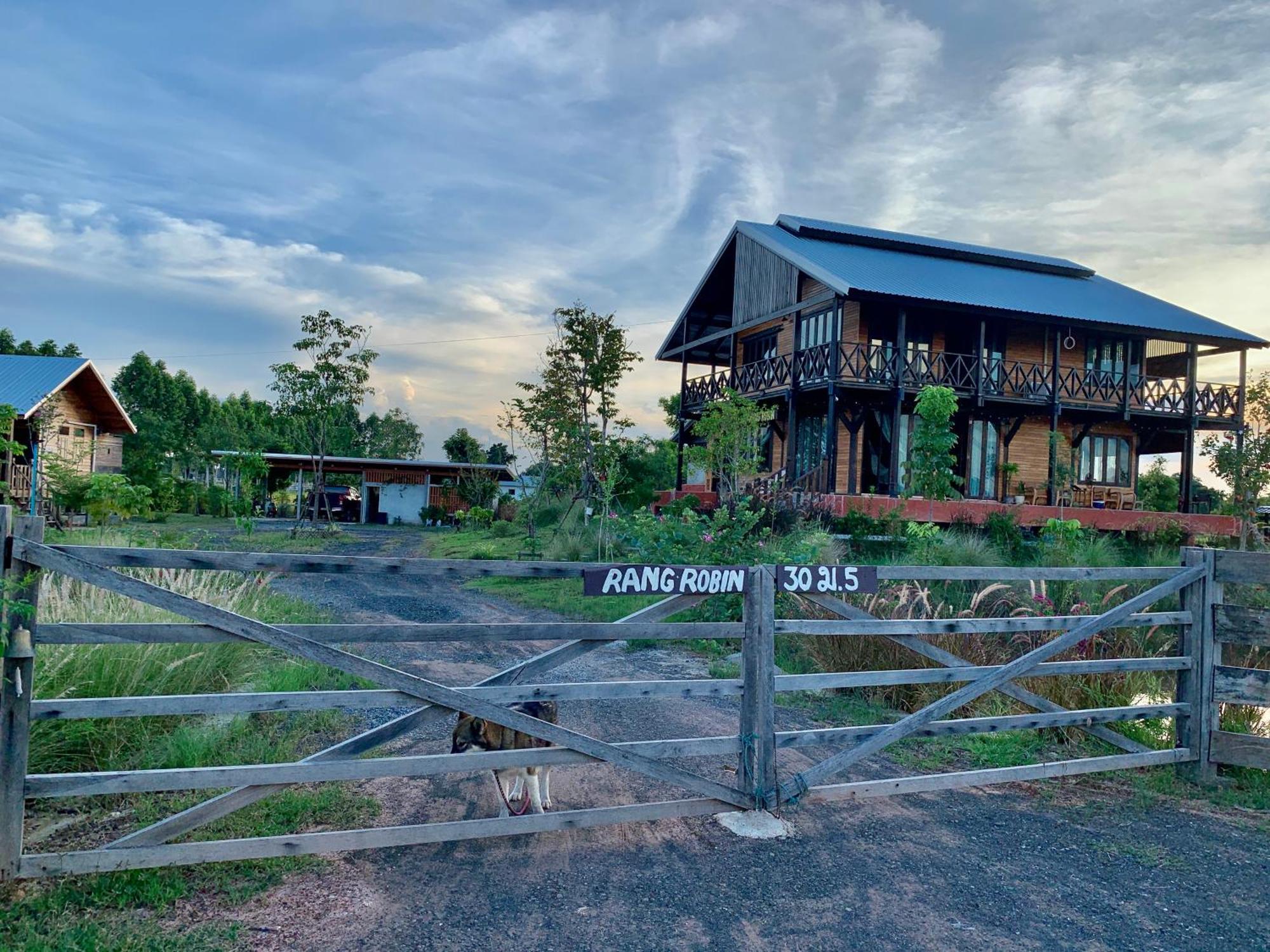 Rang Robin Farmstay For 4 With Pool Ban Wang Muang ภายนอก รูปภาพ
